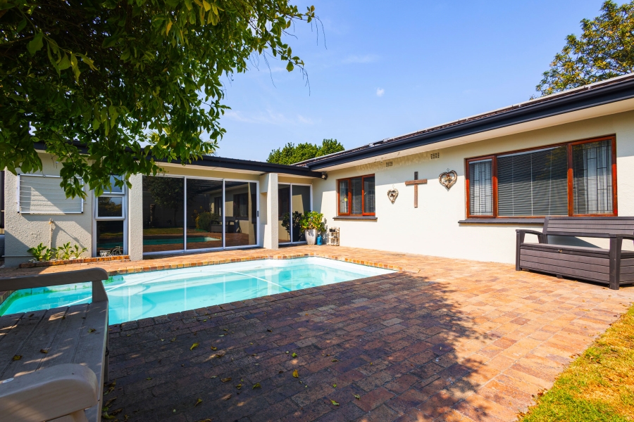 4 Bedroom Property for Sale in Stellenridge Western Cape